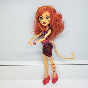 Monster High Coffin Bean Toralei Stripe Doll